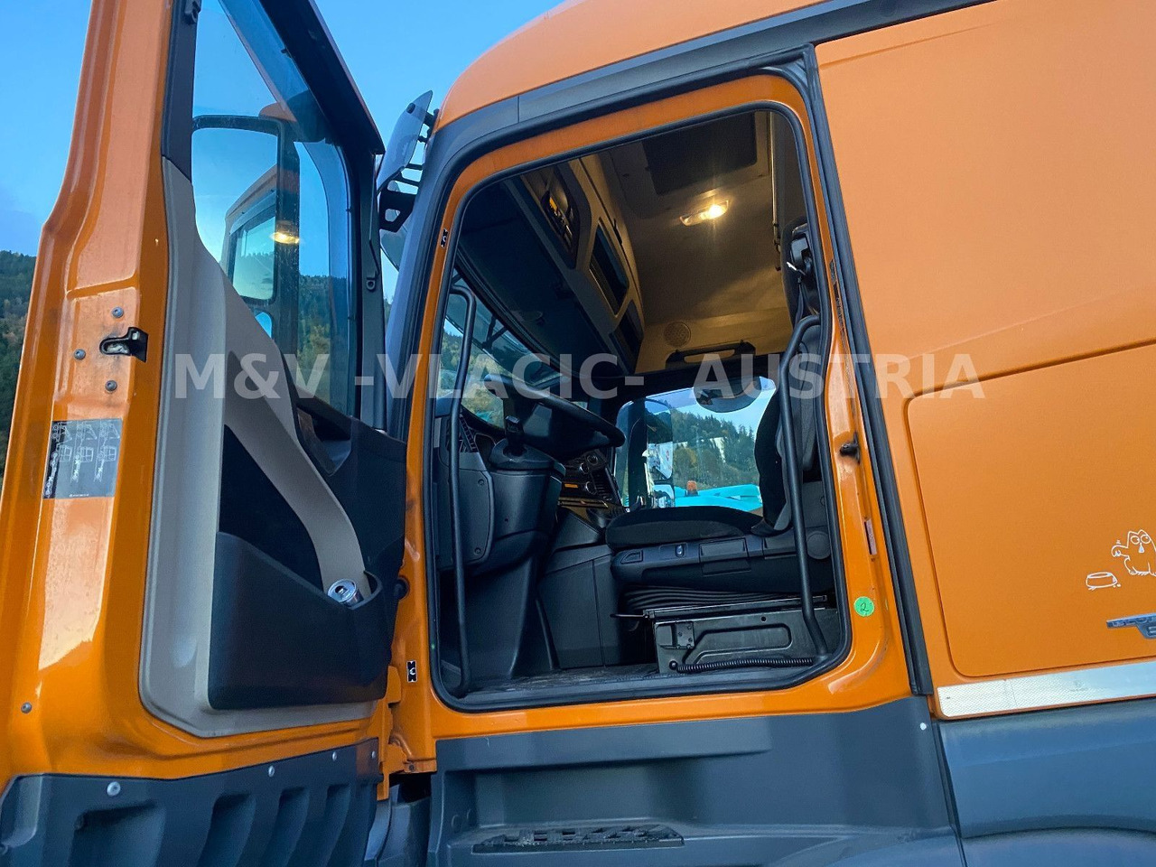 Mercedes-Benz 2542 - Camión portacontenedore/ Intercambiable: foto 2 Mercedes-Benz 2542 - Camión portacontenedore/ Intercambiable: foto 2