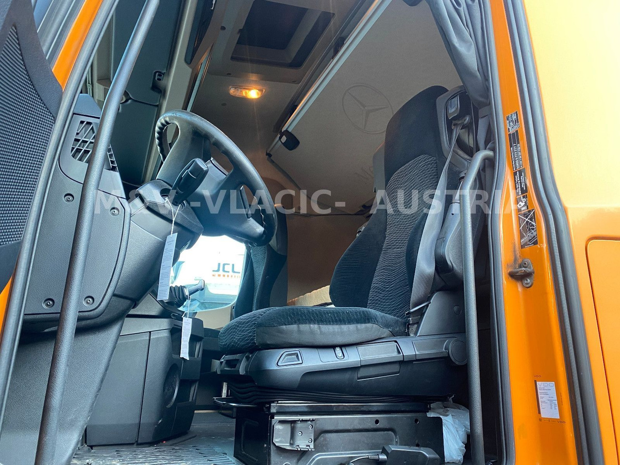 Mercedes-Benz 2542 - Camión portacontenedore/ Intercambiable: foto 4 Mercedes-Benz 2542 - Camión portacontenedore/ Intercambiable: foto 4