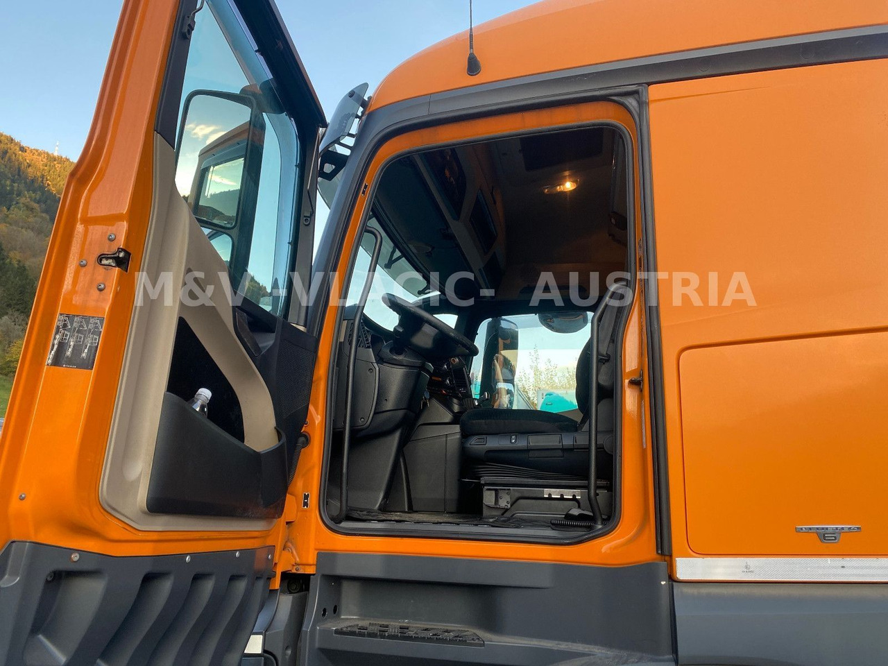 Mercedes-Benz 2542 - Camión portacontenedore/ Intercambiable: foto 3 Mercedes-Benz 2542 - Camión portacontenedore/ Intercambiable: foto 3