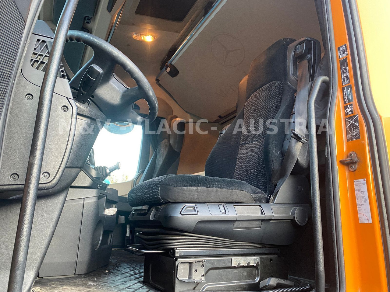 Mercedes-Benz 2542 - Camión portacontenedore/ Intercambiable: foto 4 Mercedes-Benz 2542 - Camión portacontenedore/ Intercambiable: foto 4