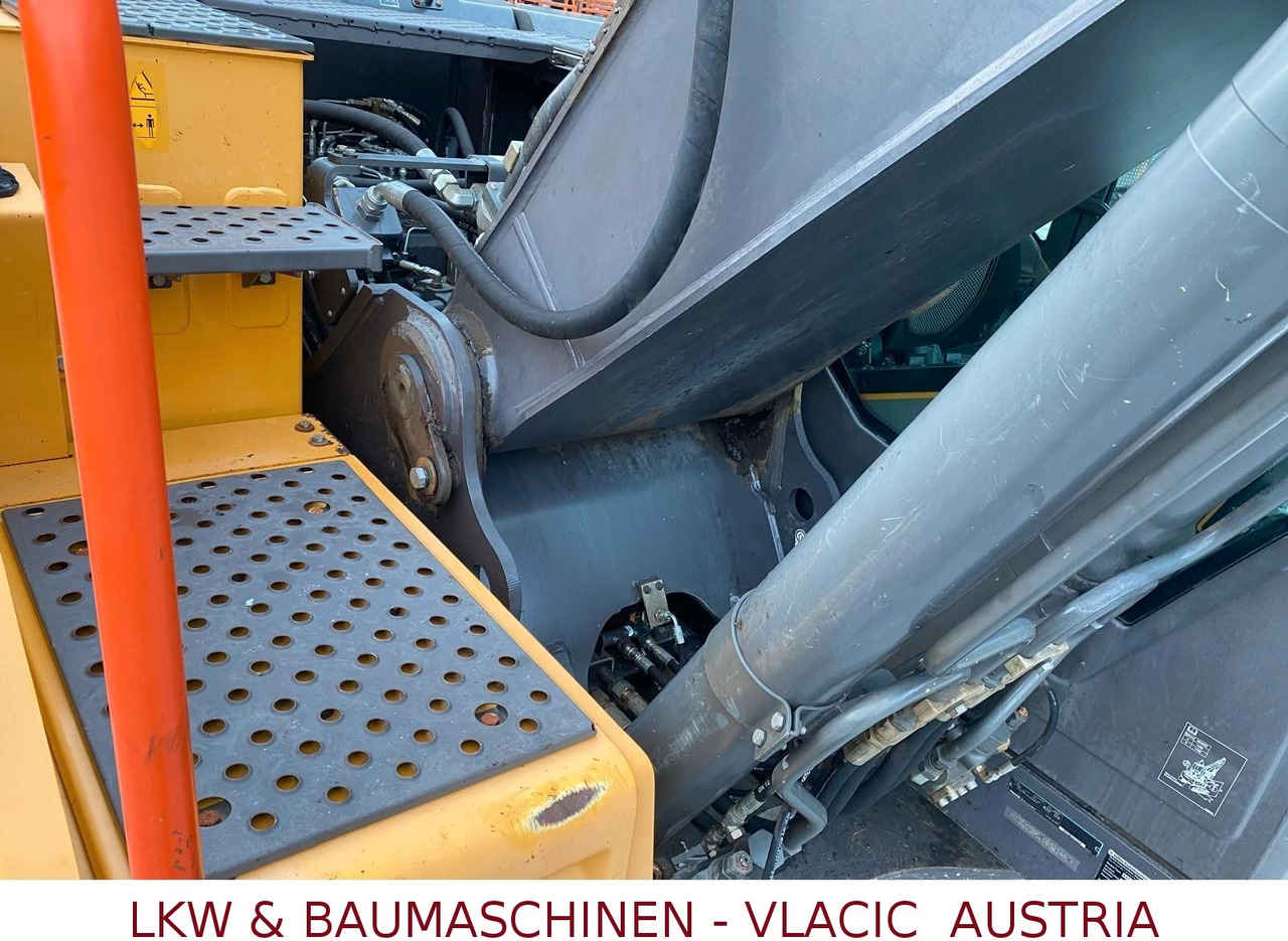 Excavadora de cadenas Volvo EC 220 EL: foto 13