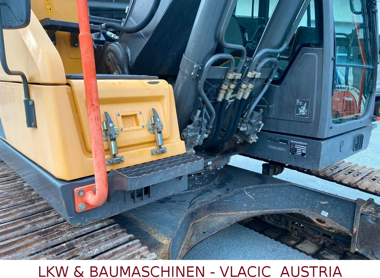 Excavadora de cadenas Volvo EC 220 EL: foto 10