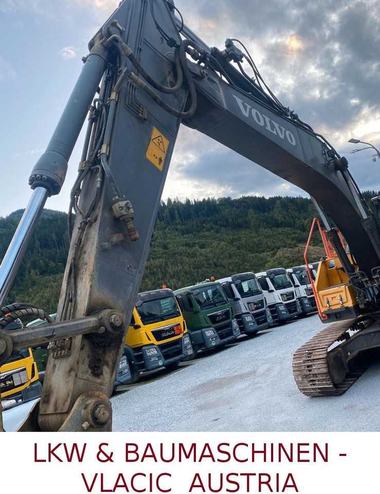 Excavadora de cadenas Volvo EC 220 EL: foto 16