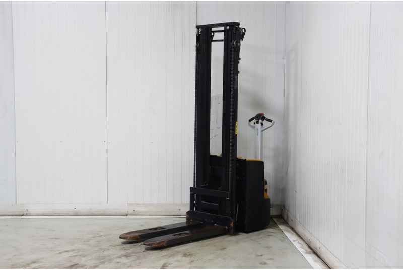 Caterpillar NSP14 - Apilador: foto 4 Caterpillar NSP14 - Apilador: foto 4