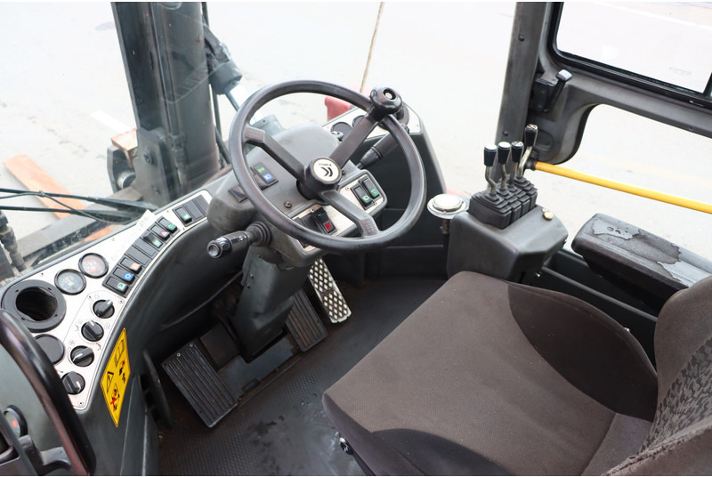 Kalmar DCE120-6 - Carretilla elevadora diésel: foto 2 Kalmar DCE120-6 - Carretilla elevadora diésel: foto 2