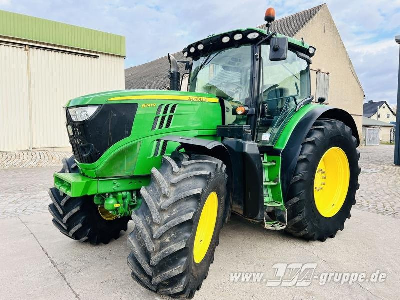 John Deere 6210R - Tractor: foto 1 John Deere 6210R - Tractor: foto 1
