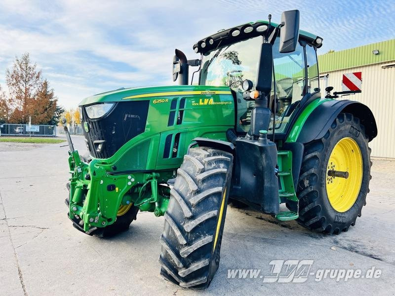 John Deere 6250R ULTIMATE CommandPro - Tractor: foto 1 John Deere 6250R ULTIMATE CommandPro - Tractor: foto 1