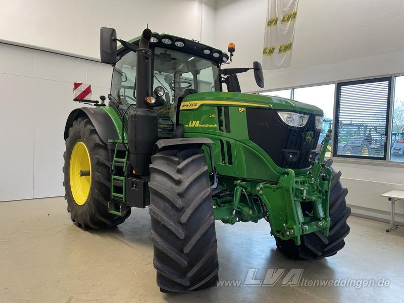 John Deere 6R 230 - Tractor: foto 2 John Deere 6R 230 - Tractor: foto 2
