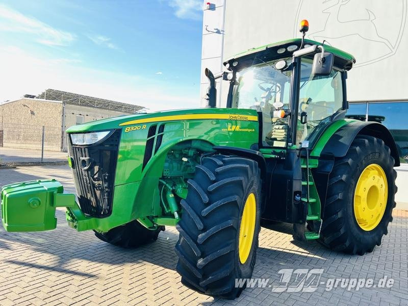 John Deere 8320R E23-PowerShift - Tractor: foto 4 John Deere 8320R E23-PowerShift - Tractor: foto 4
