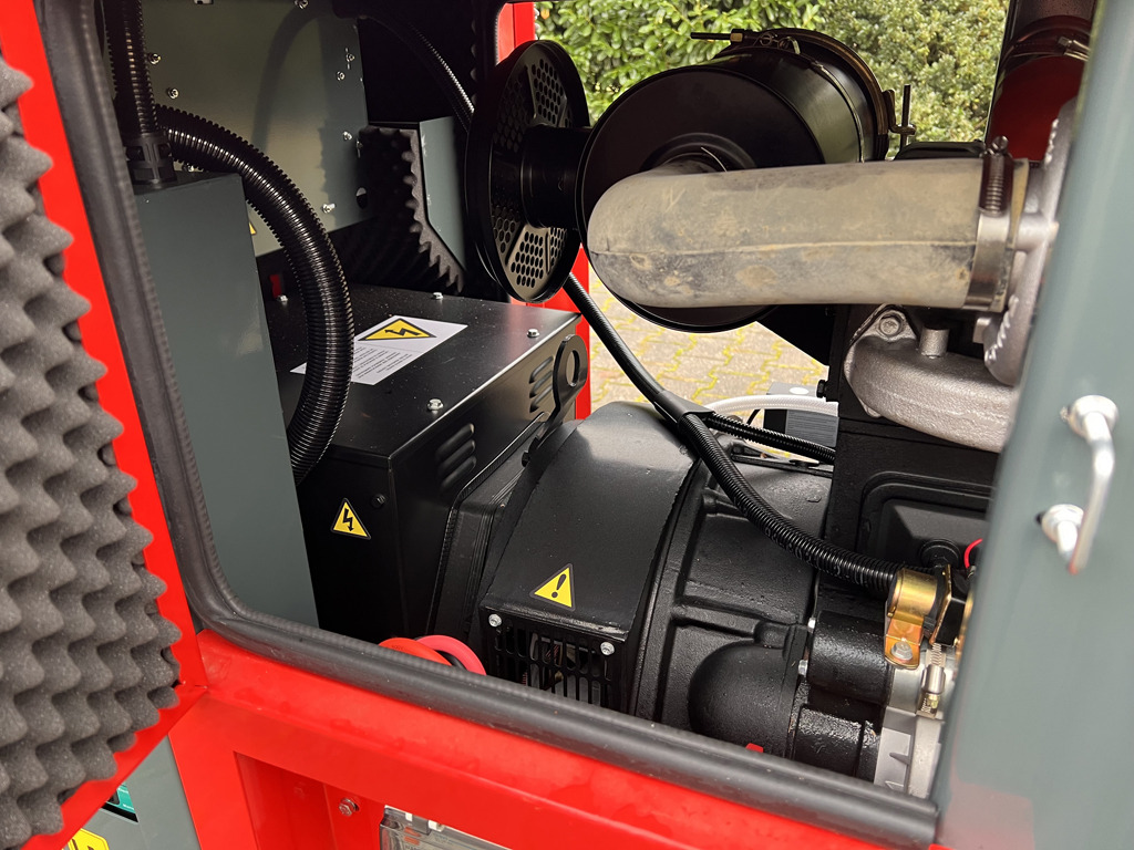 BAUER GFS 50 kW generator 62.5 KVA - Generador industriale: foto 4 BAUER GFS 50 kW generator 62.5 KVA - Generador industriale: foto 4