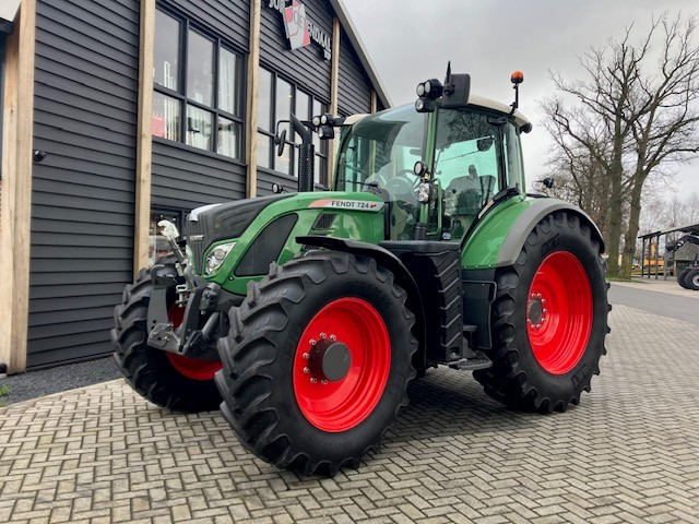 FENDT 724 profi plus - Tractor: foto 1 FENDT 724 profi plus - Tractor: foto 1