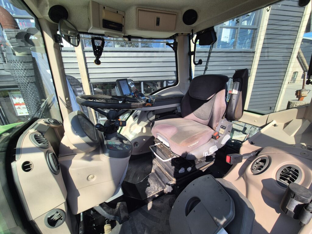 Tractor FENDT 828: foto 17