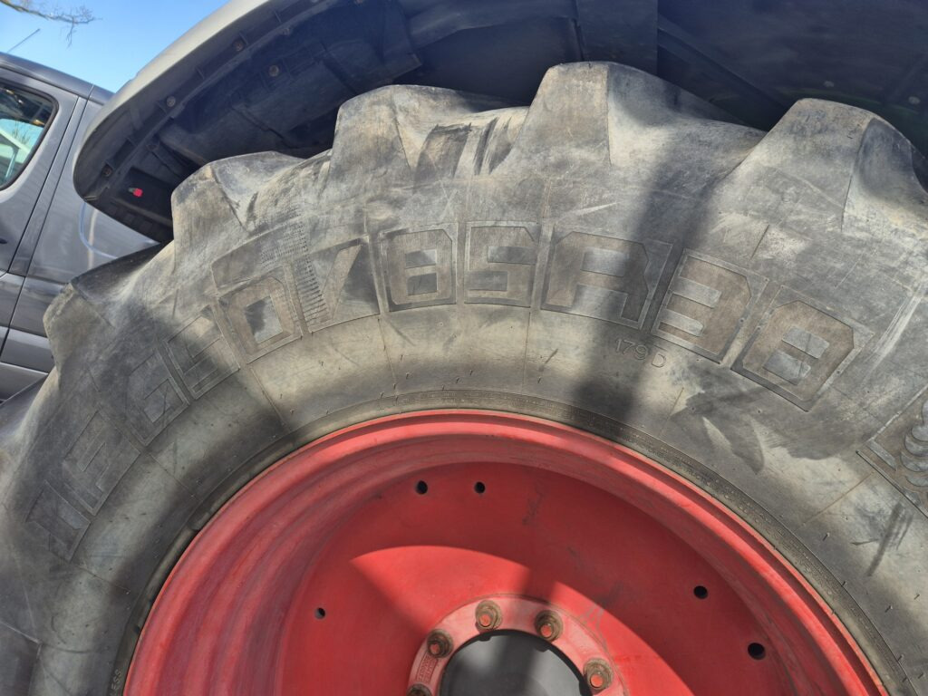 Tractor FENDT 828: foto 12