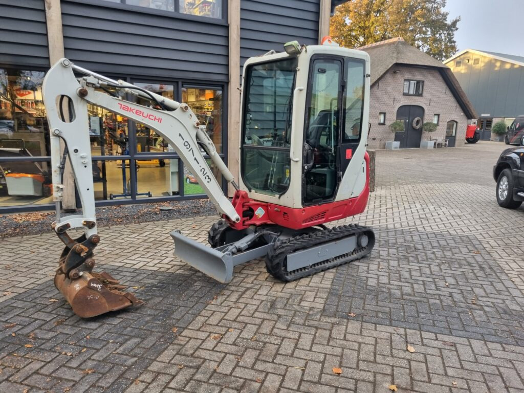 TAKEUCHI TB216 minidigger - Miniexcavadora: foto 2 TAKEUCHI TB216 minidigger - Miniexcavadora: foto 2