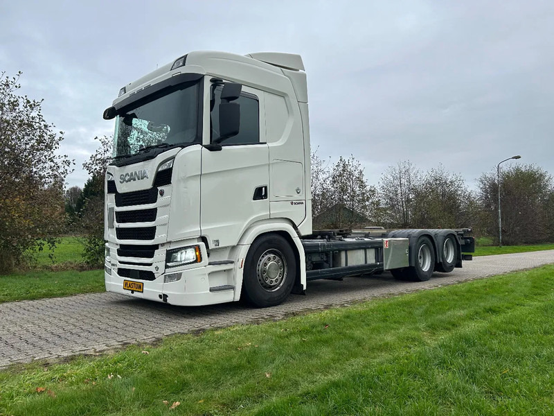 Scania 590S V8 NGS | 6x2 NB | FULL AIR | 10 WHEEL BOUGY - Camión portacontenedore/ Intercambiable: foto 1 Scania 590S V8 NGS | 6x2 NB | FULL AIR | 10 WHEEL BOUGY - Camión portacontenedore/ Intercambiable: foto 1