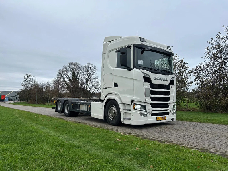 Scania 590S V8 NGS | 6x2 NB | FULL AIR | 10 WHEEL BOUGY - Camión portacontenedore/ Intercambiable: foto 4 Scania 590S V8 NGS | 6x2 NB | FULL AIR | 10 WHEEL BOUGY - Camión portacontenedore/ Intercambiable: foto 4
