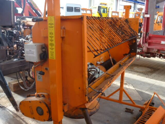 Unimog Salzstreuer Gmeiner 90WA - Esparcidor de sal: foto 4 Unimog Salzstreuer Gmeiner 90WA - Esparcidor de sal: foto 4