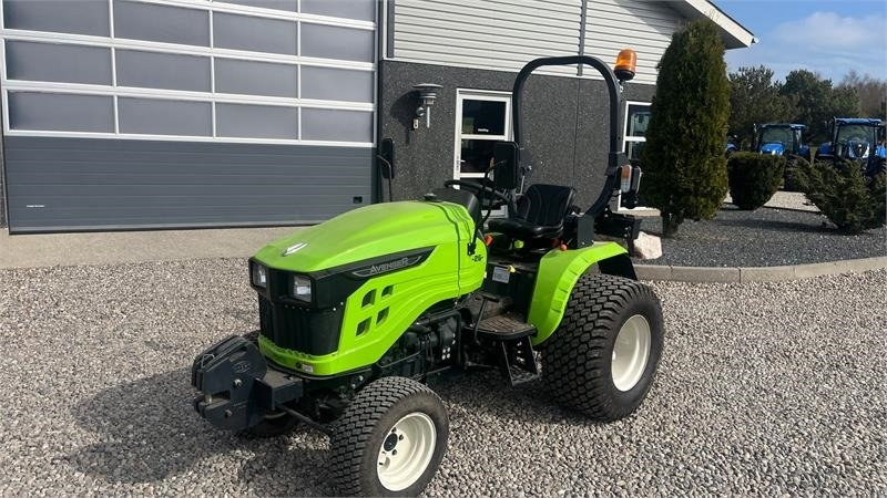 Avenger 26 Med frontvægt og MOMSFRI - Tractor municipal: foto 2 Avenger 26 Med frontvægt og MOMSFRI - Tractor municipal: foto 2