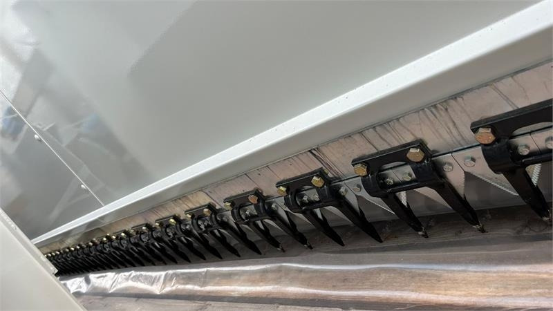 Claas 9000mm raps fortsats bord til Claas C900 med sidek - Cosechadora de granos: foto 5 Claas 9000mm raps fortsats bord til Claas C900 med sidek - Cosechadora de granos: foto 5