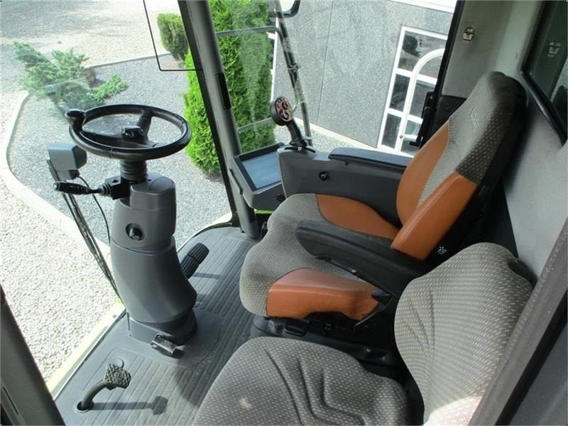 Claas LEXION 570 Klargjort maskine med kun 2066timer og - Cosechadora de granos: foto 4 Claas LEXION 570 Klargjort maskine med kun 2066timer og - Cosechadora de granos: foto 4