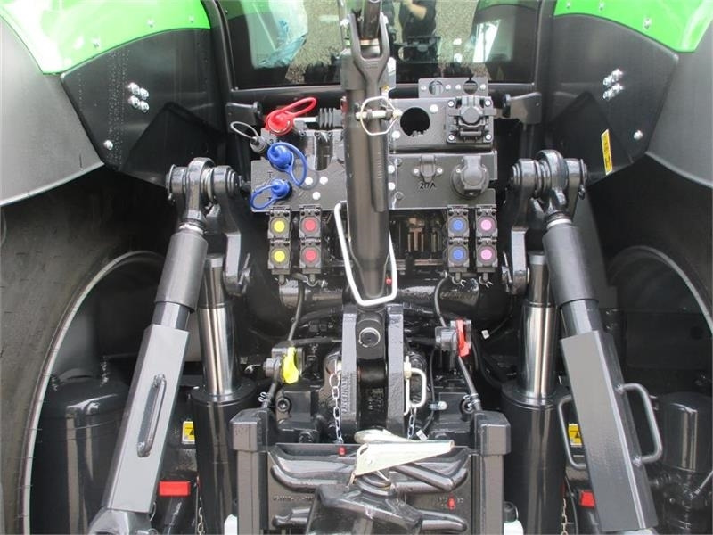 Deutz-fahr 9340 TTV New and unused tractor - Tractor: foto 4 Deutz-fahr 9340 TTV New and unused tractor - Tractor: foto 4