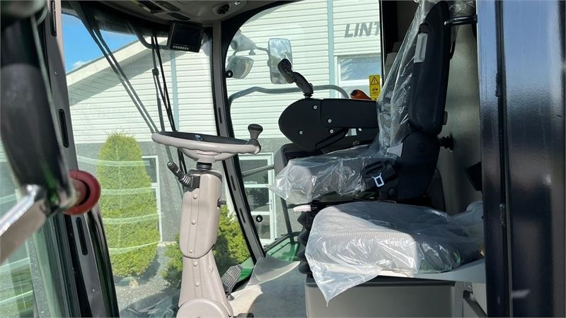 Deutz-fahr C7206 With 24feed - 7.2m header. New and unused Co - Cosechadora de granos: foto 2 Deutz-fahr C7206 With 24feed - 7.2m header. New and unused Co - Cosechadora de granos: foto 2