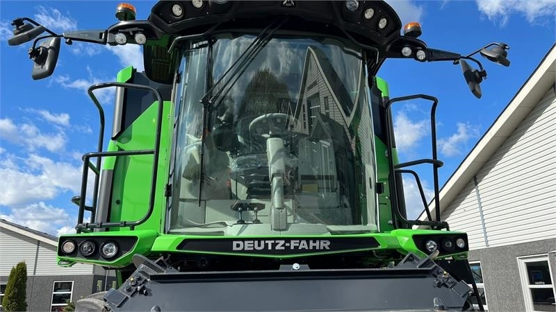 Cosechadora de granos Deutz-fahr C7206 With 24feed - 7.2m header. New and unused Co: foto 20