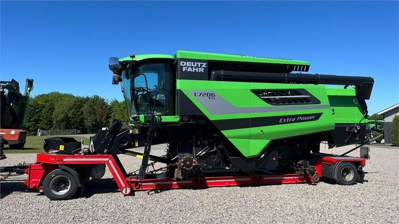 Cosechadora de granos Deutz-fahr C7206 With 24feed - 7.2m header. New and unused Co: foto 24