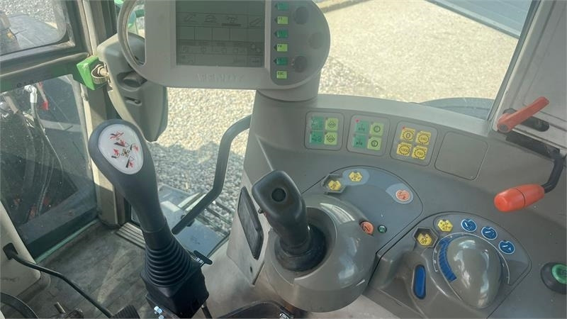 Tractor Fendt 410 Vario med frontlæsser.: foto 6