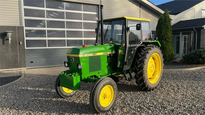 John Deere 2040 Med nye dæk hele vejen rundt - Tractor: foto 2 John Deere 2040 Med nye dæk hele vejen rundt - Tractor: foto 2
