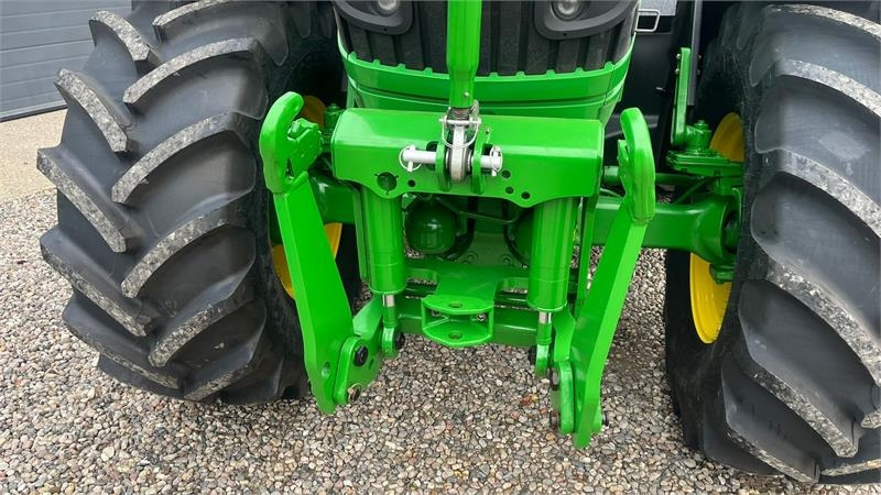 John Deere 6170R AutoPower med frontlift - Tractor: foto 5 John Deere 6170R AutoPower med frontlift - Tractor: foto 5