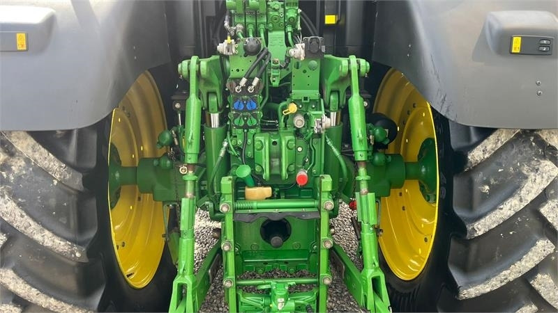 John Deere 6175R Med frontlift og frontPTO samt luft anlæg - Tractor: foto 5 John Deere 6175R Med frontlift og frontPTO samt luft anlæg - Tractor: foto 5