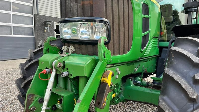 John Deere 6930 AutoPower med frontlift og front PTO - Tractor: foto 5 John Deere 6930 AutoPower med frontlift og front PTO - Tractor: foto 5