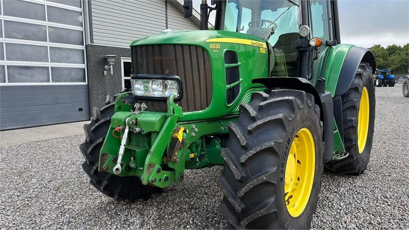 John Deere 6930 AutoPower med frontlift og front PTO - Tractor: foto 4 John Deere 6930 AutoPower med frontlift og front PTO - Tractor: foto 4