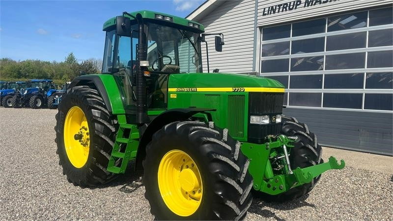 Tractor John Deere 7710 8.1L motor, store hjul og frontlift. En ejere: foto 17