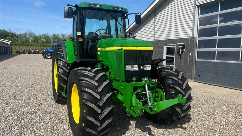 Tractor John Deere 7710 8.1L motor, store hjul og frontlift. En ejere: foto 18