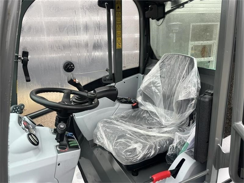 Kramer KL25.5T med Teleskoparm, så den har stor rækkevidd - Cargadora de ruedas telescópica: foto 4 Kramer KL25.5T med Teleskoparm, så den har stor rækkevidd - Cargadora de ruedas telescópica: foto 4