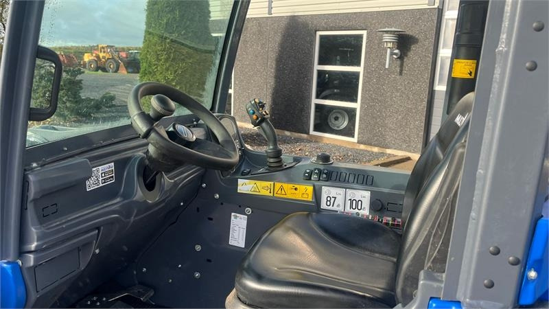 Multione 11.6 k Med pallegafler og multiskovl - Cargadora articulada: foto 4 Multione 11.6 k Med pallegafler og multiskovl - Cargadora articulada: foto 4