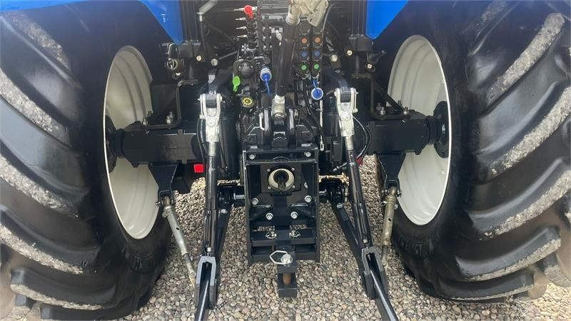 New Holland T7.175 RangeCommand med frontlift. Meget velholdt  - Tractor: foto 5 New Holland T7.175 RangeCommand med frontlift. Meget velholdt  - Tractor: foto 5