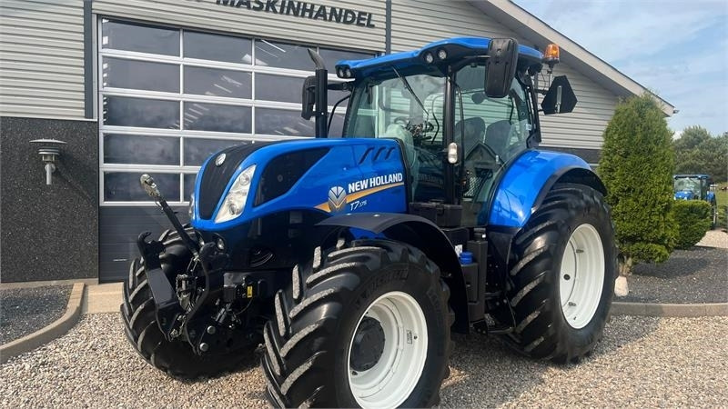 New Holland T7.175 RangeCommand med frontlift. Meget velholdt  - Tractor: foto 2 New Holland T7.175 RangeCommand med frontlift. Meget velholdt  - Tractor: foto 2