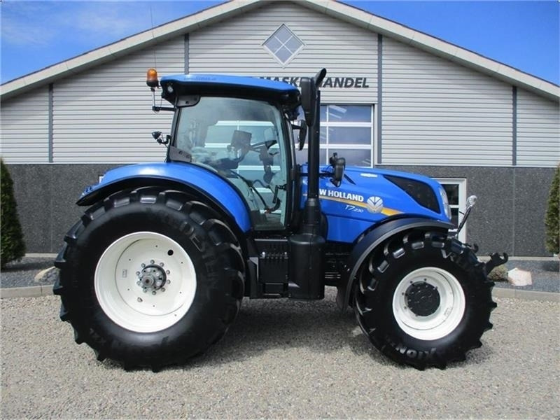 New Holland T7.230 AutoCommand, meget velholdt traktor  - Tractor: foto 2 New Holland T7.230 AutoCommand, meget velholdt traktor  - Tractor: foto 2