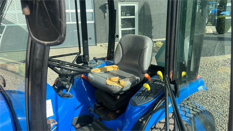 New Holland TC35DA Hydrostat  - Tractor: foto 5 New Holland TC35DA Hydrostat  - Tractor: foto 5