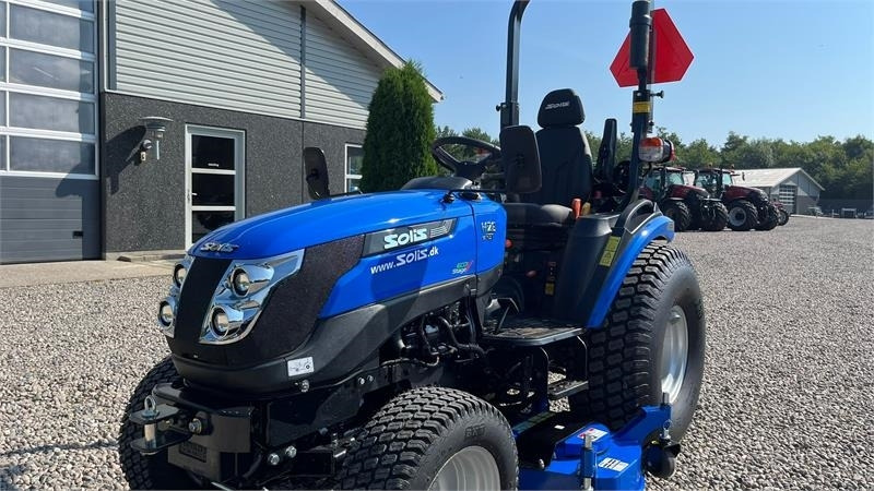 Solis 26 HST Hydrostat Turf hjul og klipperbord - Tractor municipal: foto 3 Solis 26 HST Hydrostat Turf hjul og klipperbord - Tractor municipal: foto 3