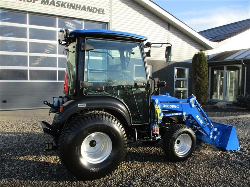 Tractor Solis 26 HST Med kabine, Turf hjul og frontlæsser.: foto 18