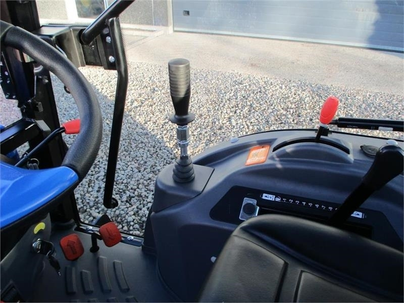 Tractor Solis 26 HST Med kabine, Turf hjul og frontlæsser.: foto 6