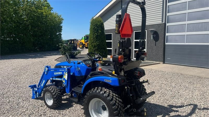 Solis H26 HST Med Frontlæsser og GardenPro dæk - Tractor: foto 3 Solis H26 HST Med Frontlæsser og GardenPro dæk - Tractor: foto 3