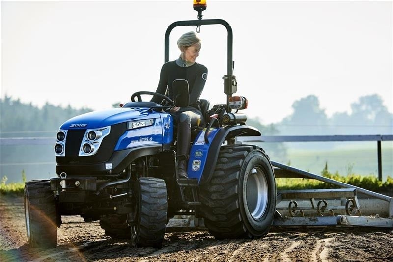 Tractor municipal Solis Ny kompakt traktor til små penge: foto 16