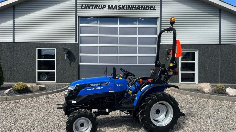 Solis S26 6+2 Gearmaskine med Servostyring og brede trak - Tractor: foto 1 Solis S26 6+2 Gearmaskine med Servostyring og brede trak - Tractor: foto 1