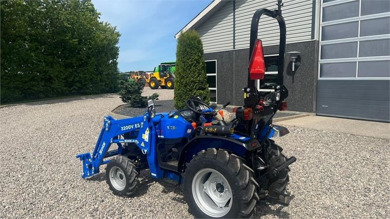 Solis S26 6+2 gearmaskine med Fuldhydraulisk frontlæsser - Tractor: foto 3 Solis S26 6+2 gearmaskine med Fuldhydraulisk frontlæsser - Tractor: foto 3