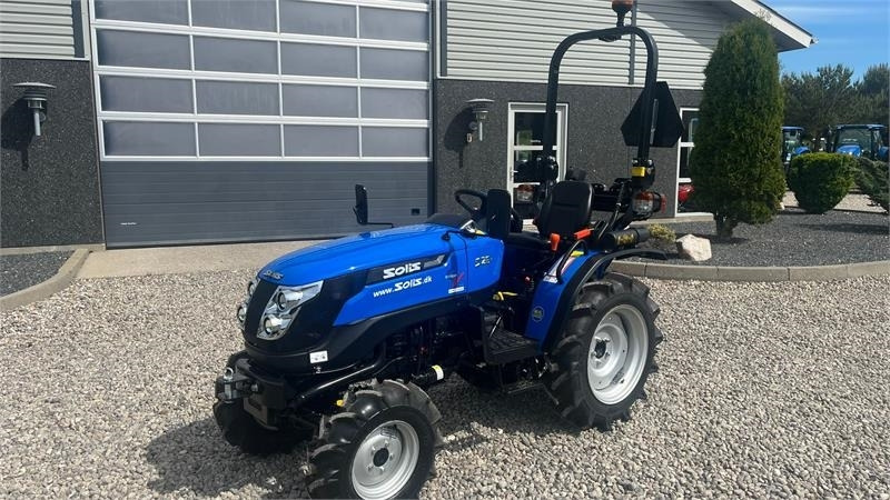 Solis S26 6+2 gearmaskine med servostyring - Tractor: foto 2 Solis S26 6+2 gearmaskine med servostyring - Tractor: foto 2